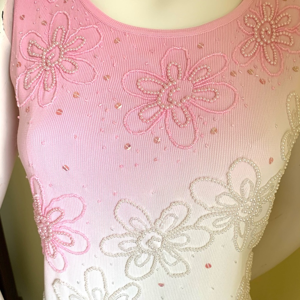 Pink & White Ombre Gradient knit tank top with beautiful beadings on front Eur M